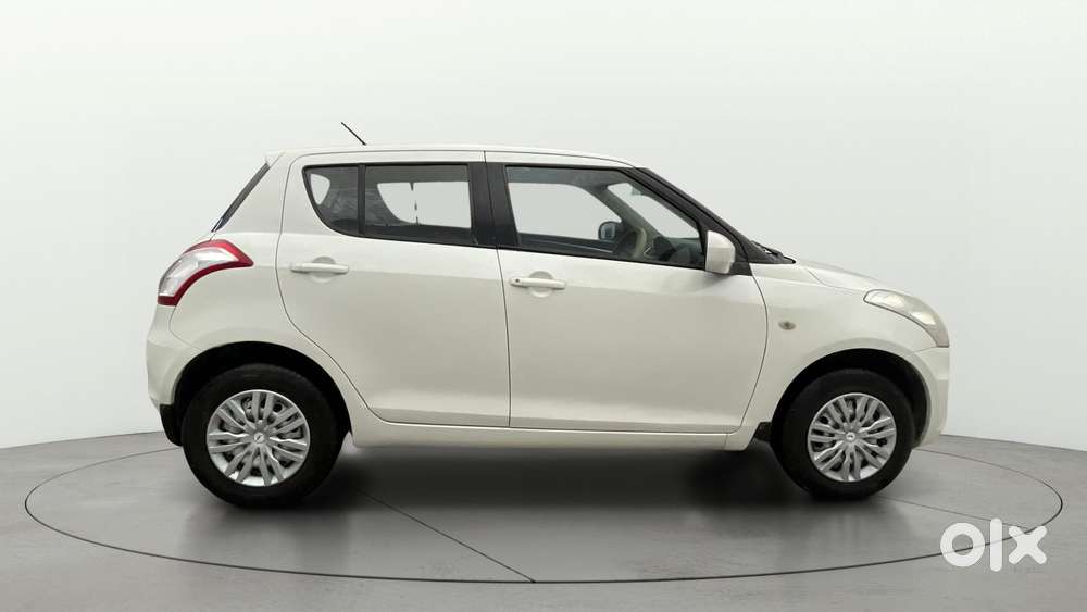Maruti Suzuki Swift 1.2 Lxi (o), 2017, Petrol