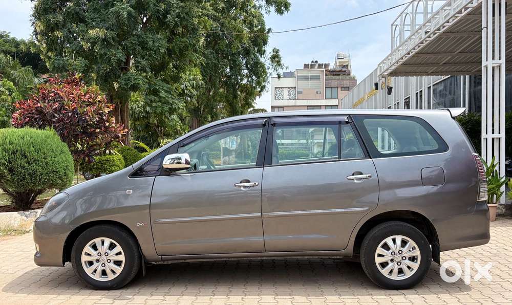 Toyota Innova 2.5 Vx 8 Str Bs-iii, 2009, Diesel