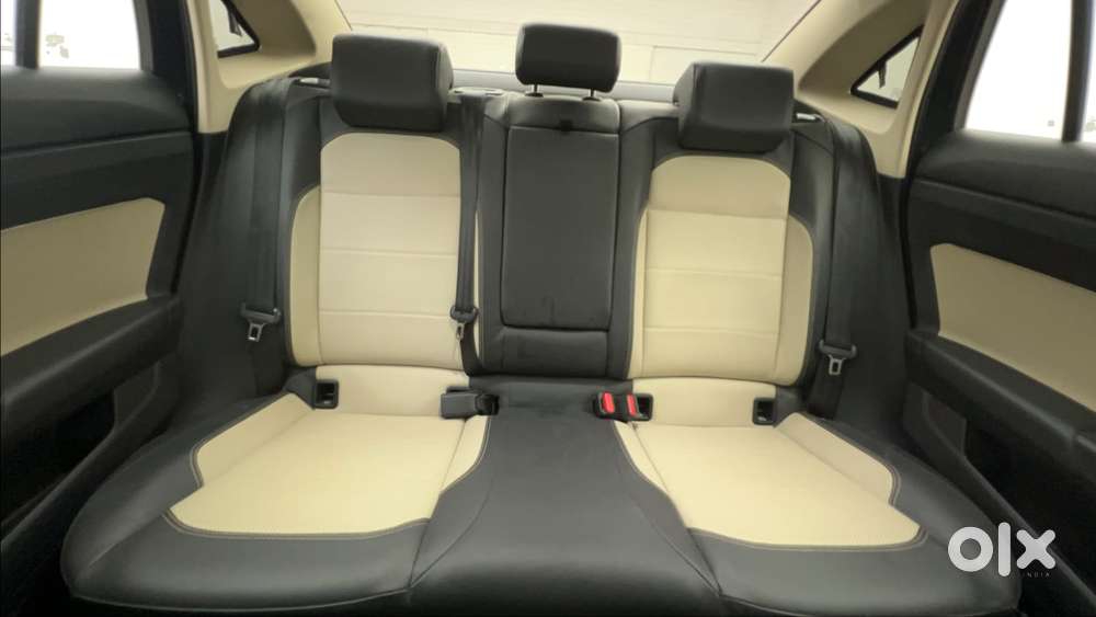 Skoda Slavia Style 1.0l Tsi At, 2022, Petrol