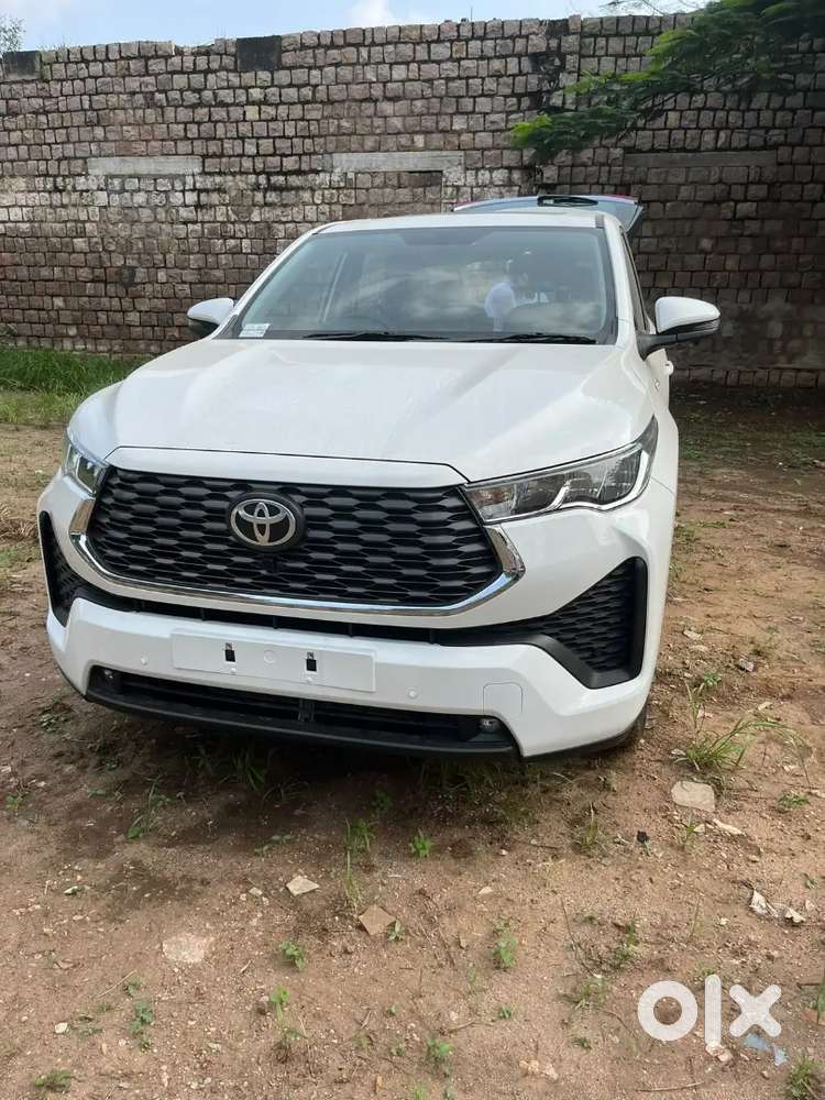 Toyota Innova Hycross 2024 Hybrid Vx