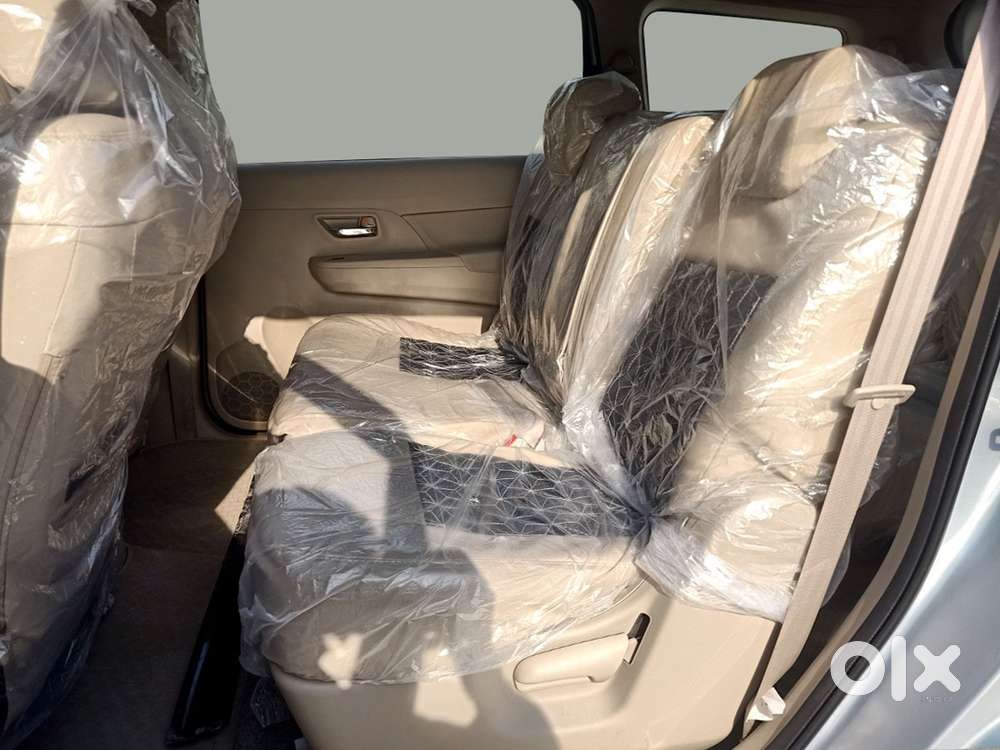 Maruti Suzuki Ertiga Zxi At, 2022, Petrol