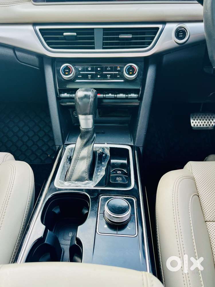 Mahindra Xuv700 2.2 Ax 7 Diesel At Luxury Pack Str, 2022, Diesel
