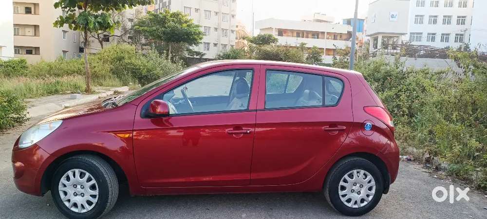 Hyundai New I20 2011 Petrol 33000 Km Driven