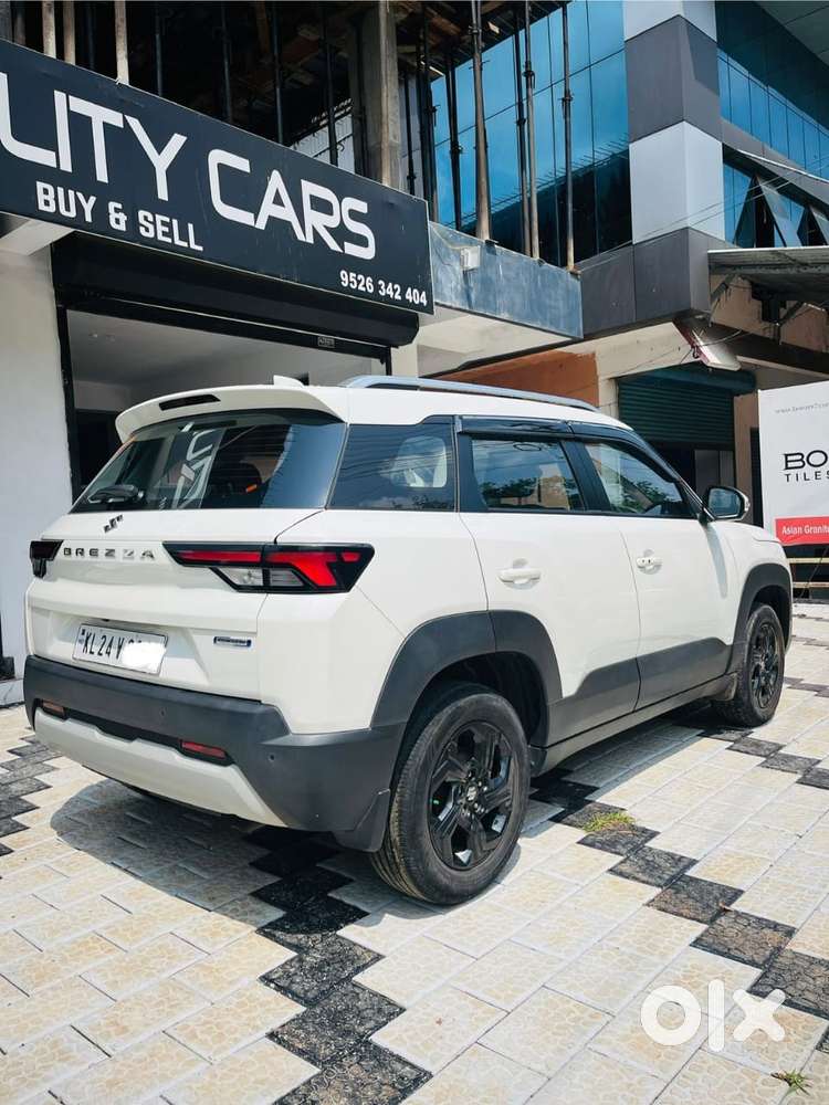 Maruti Suzuki Brezza 1.5 Zxi Smart Hybrid, 2022, Petrol