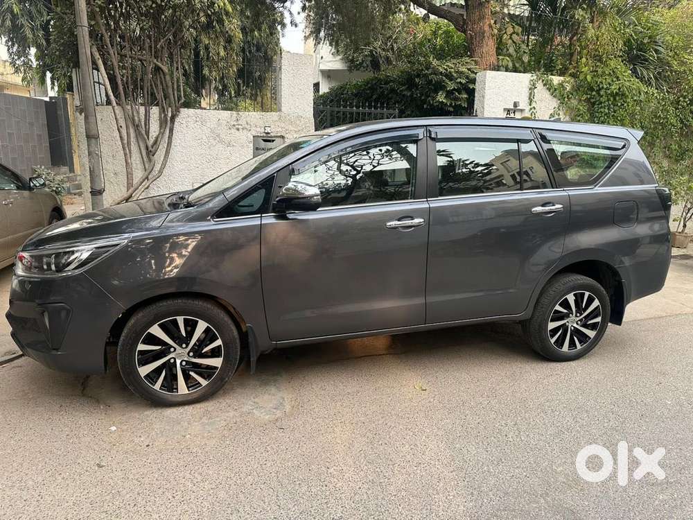 Toyota Innova Crysta [2020-ongoing] 2.7 Zx At 7 Str, 2022, Petrol
