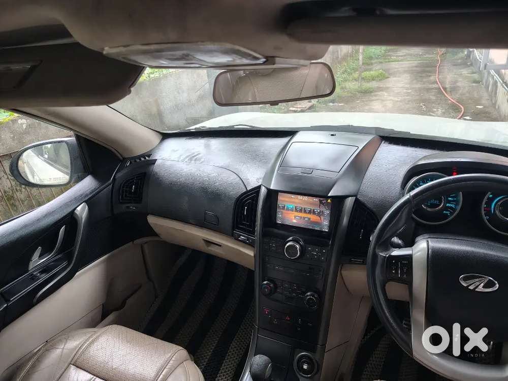 Mahindra Xuv500 2.2 W10 2016