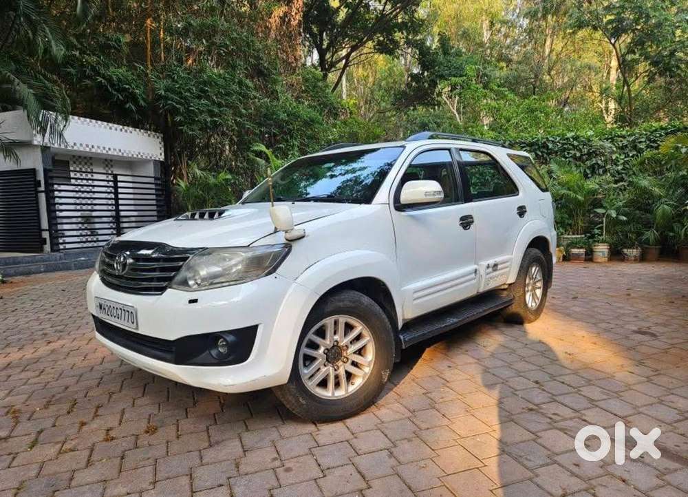 Fortuner 4x4 (1st Owner)