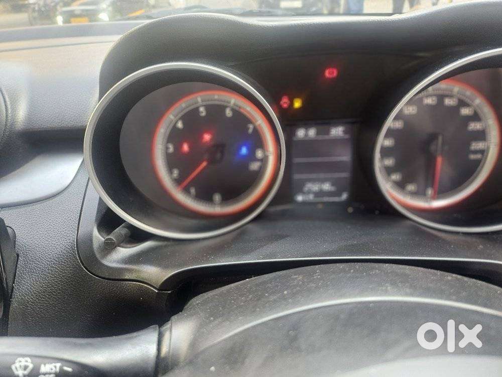 Maruti Suzuki Swift 1.3 Zxi, 2023, Petrol