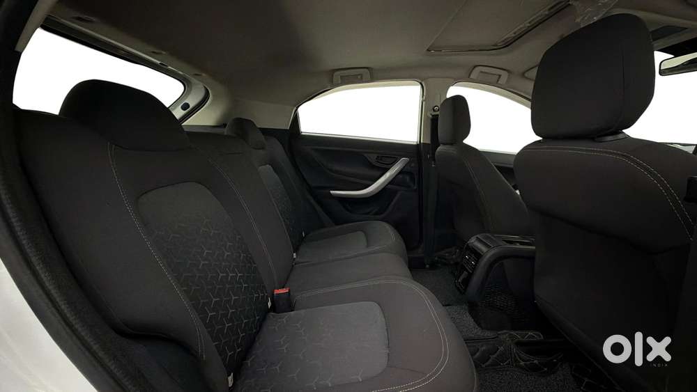 Tata Nexon 1.2 Revotron Xm (s), 2022, Petrol