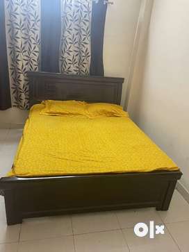 Olx queen store bed for sale