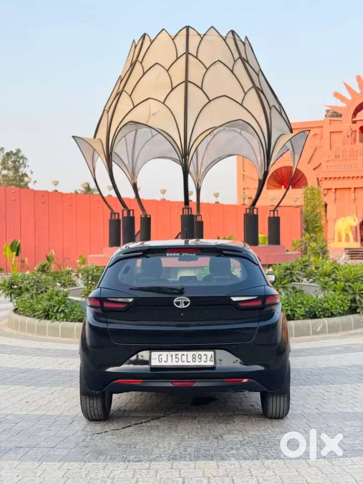 Tata Altroz 1.2 Xz Plus Dark Edition, 2022, Petrol