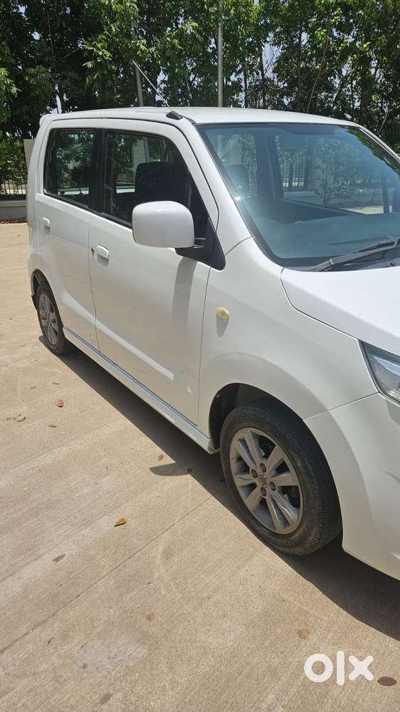 Maruti Suzuki Stingray Vxi Optional, 2014, Petrol