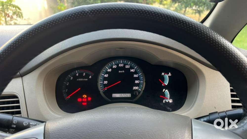 Toyota Innova 2012 Diesel Well Maintained