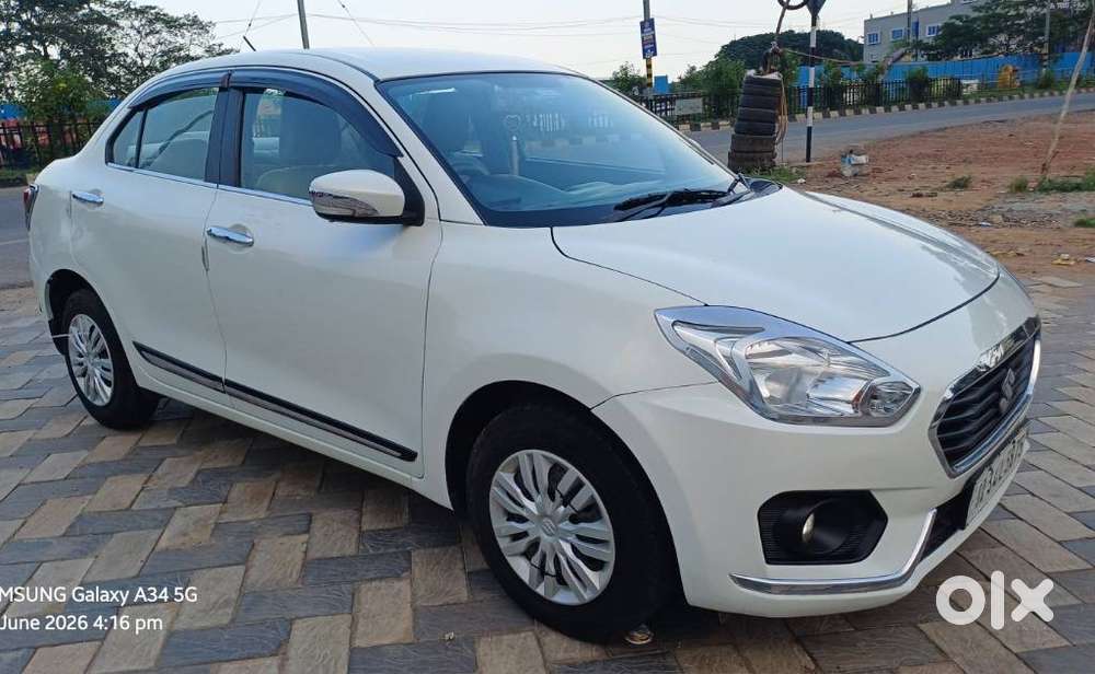 Maruti Suzuki Swift Dzire 1.3 Vxi, 2020, Petrol