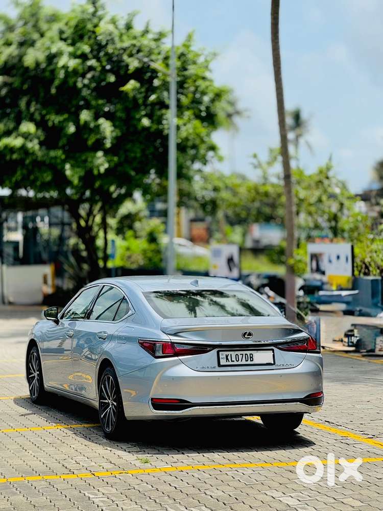 Lexus Es 2023 17000 Km Showroom Quality Petrol Hybrid