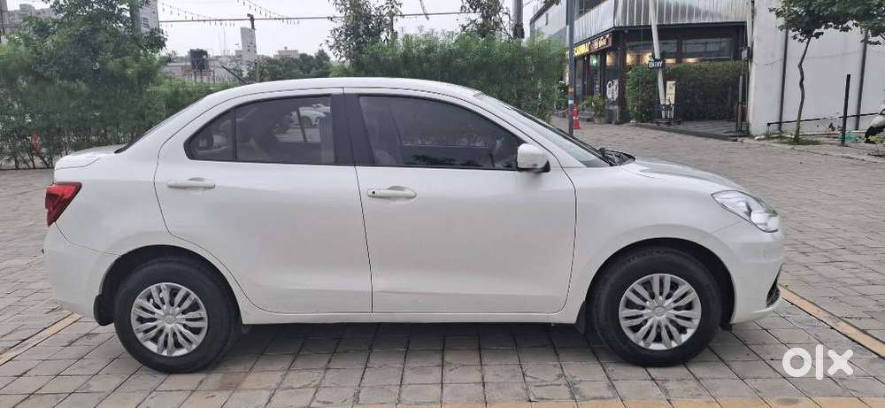 Maruti Suzuki Dzire 1.2 Vxi, 2022, Petrol