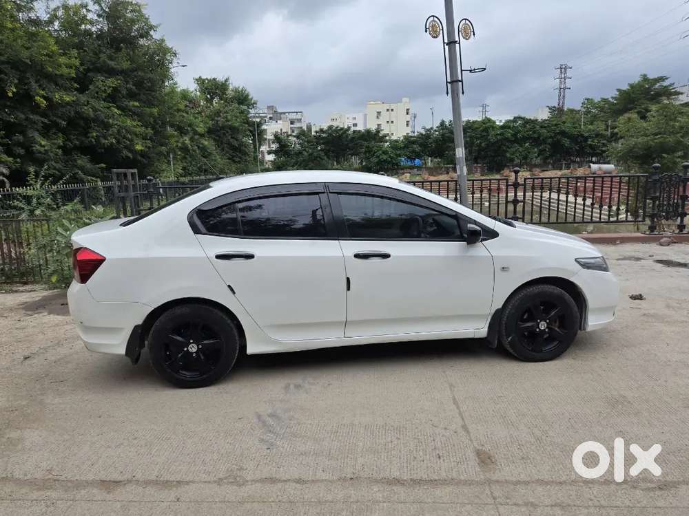 Honda City Petrol 2012 Variant