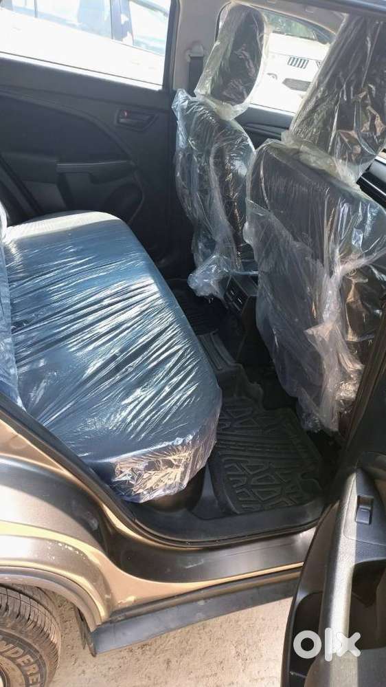 Maruti Suzuki Brezza 1.5 Vxi Smart Hybrid, 2024, Petrol