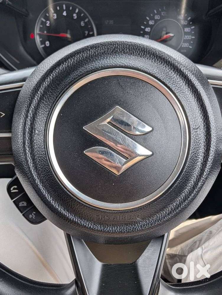 Maruti Suzuki Swift Vxi + Manual, 2025, Petrol