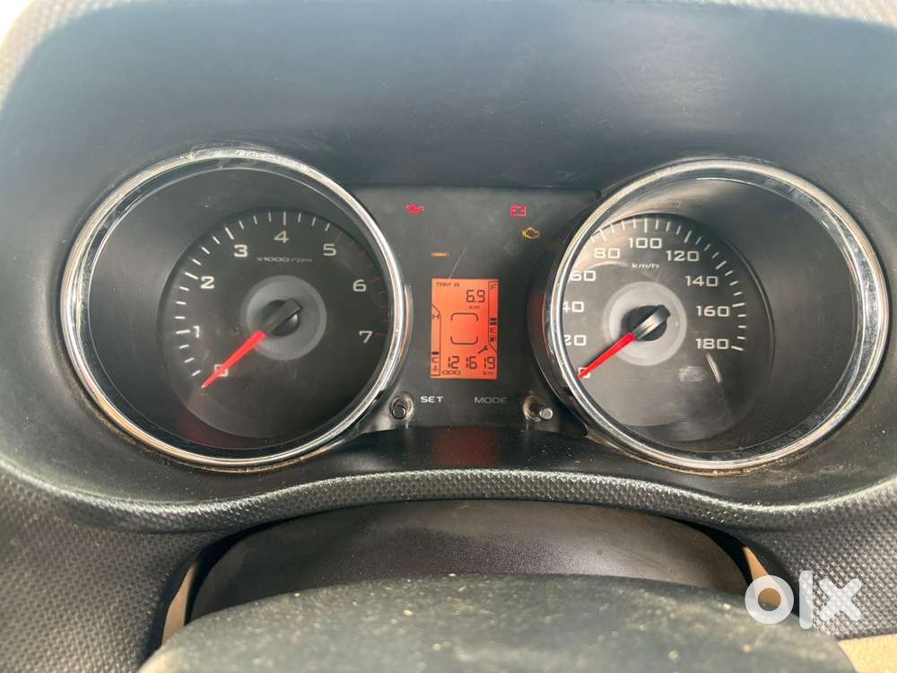 Mahindra Tuv 300 Plus P8, 2019, Diesel
