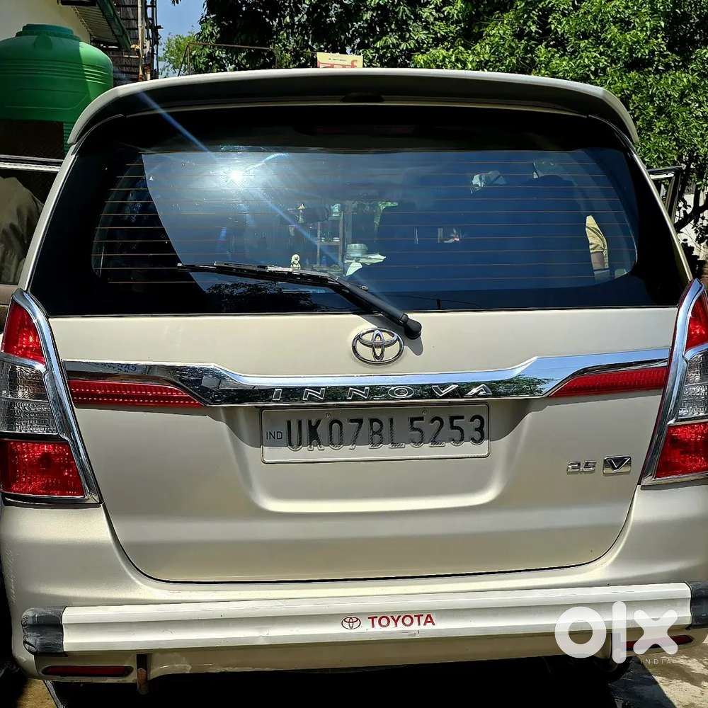 Toyota Innova 2.5 V  7 Seater Bs4.