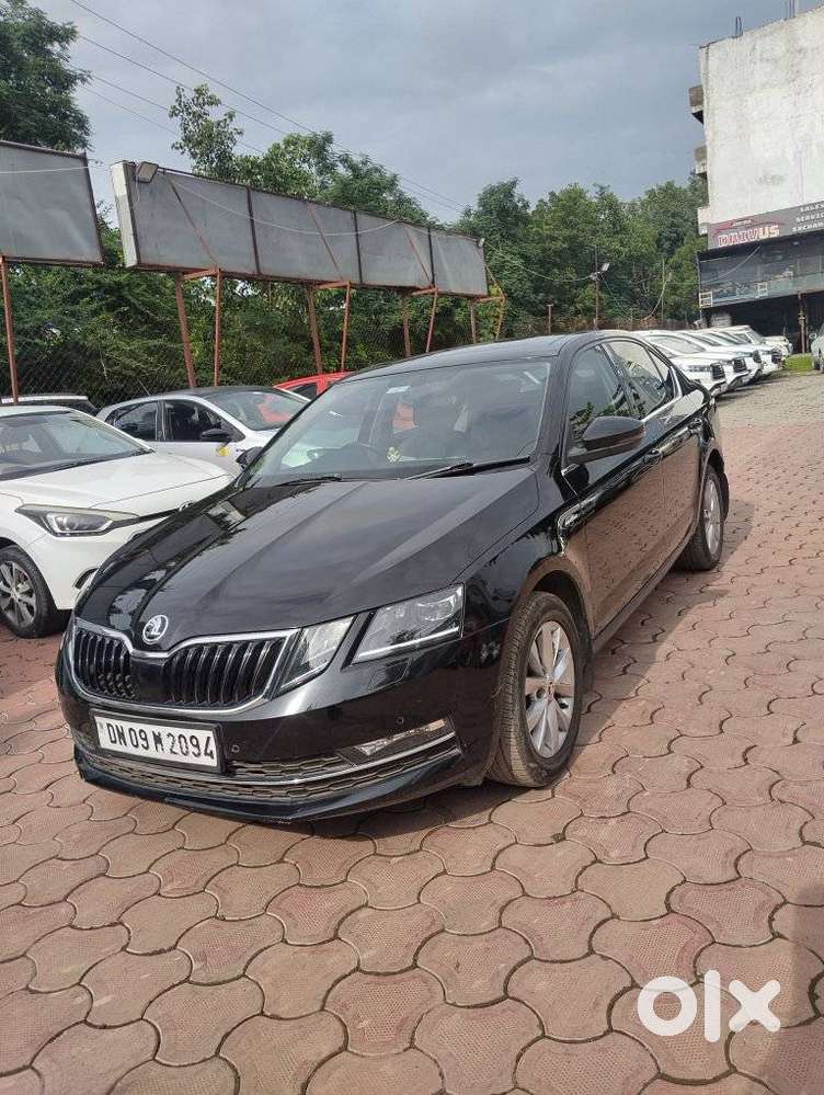 Skoda Octavia Elegance 1.8 Tsi At, 2018, Petrol
