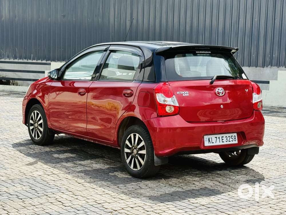 Toyota Etios Liva 1.2 Vx Dual Tone, 2017, Petrol