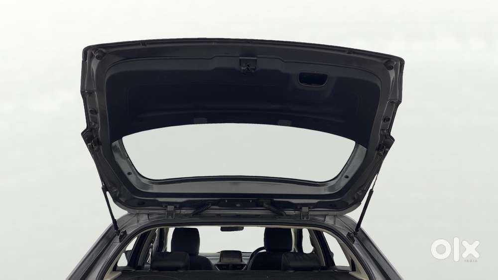 Tata Altroz 1.2 Xza Plus, 2022, Petrol