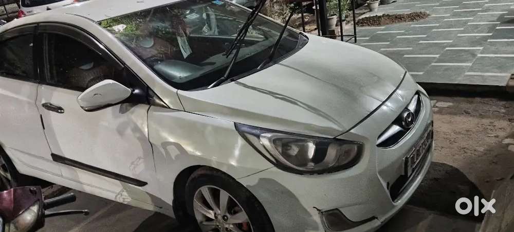 Hyundai Verna 2011