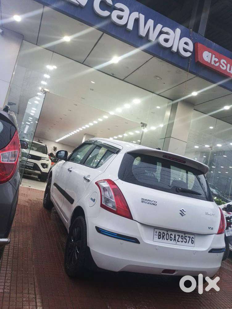 Maruti Suzuki Swift Vxi Optional, 2016, Petrol