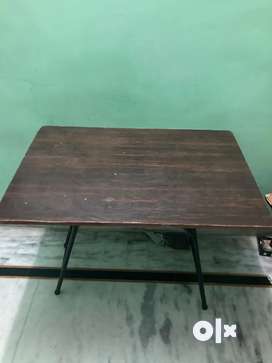 Study Table Used Beds Wardrobes for sale in Dwarka OLX