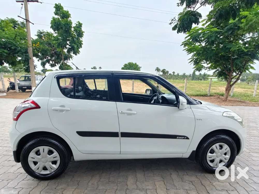 Maruti Suzuki Swift Vxi 2017
