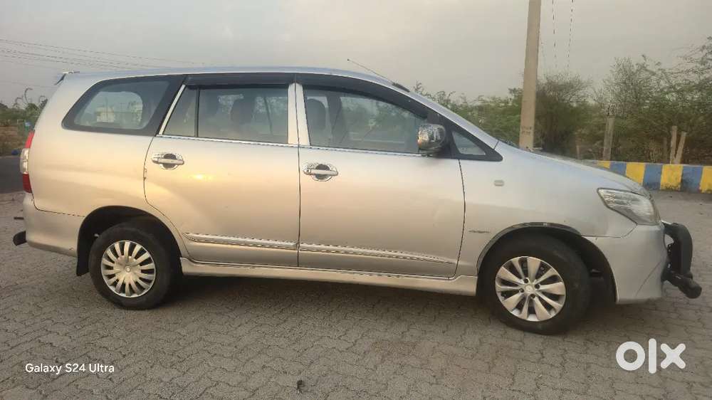 Toyota Innova 2013 Diesel 295000 Km Driven