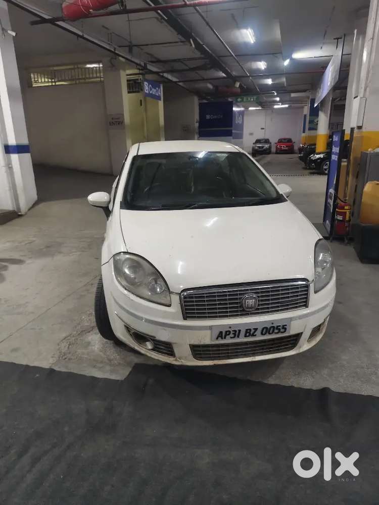 Fiat Linea Emotion 2012 Diesel Car