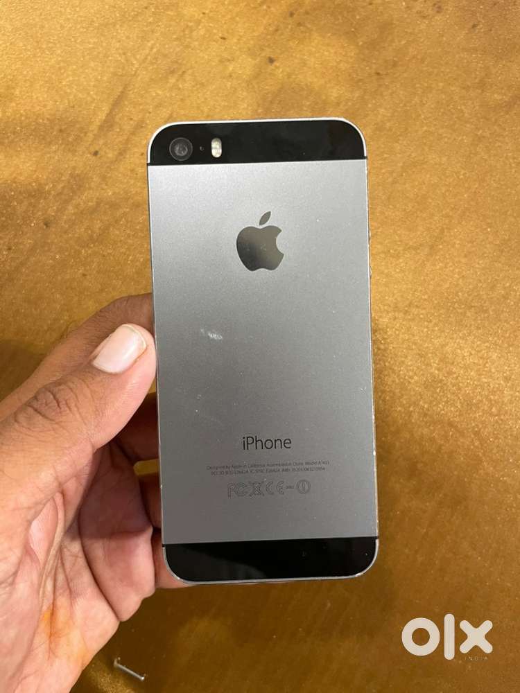 【9999】iPhone 5s Silver 32 GB docomo Apple iPhone 5s (Silver, 32GB) : Amazon.in: Electronics