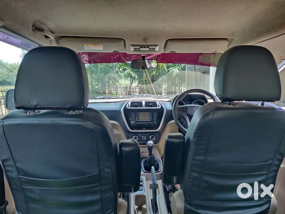 Mahindra Tuv 300 2018 Diesel 102000 Km Driven