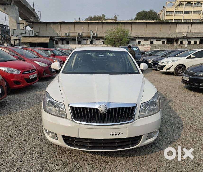 Skoda Laura 1.9 Tdi Mt Ambiente, 2009, Diesel