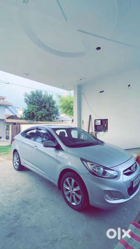 Hyundai Verna Crdi 2012