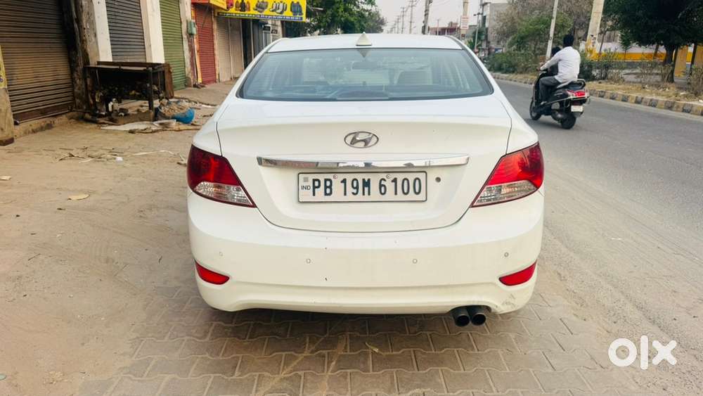 Hyundai Fluidic Verna 2011 Diesel Manual 240000 Km