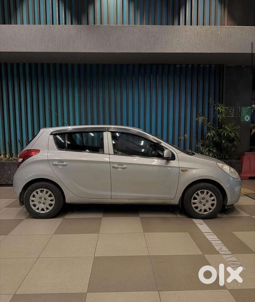 2010 Hyundai Petrol Car