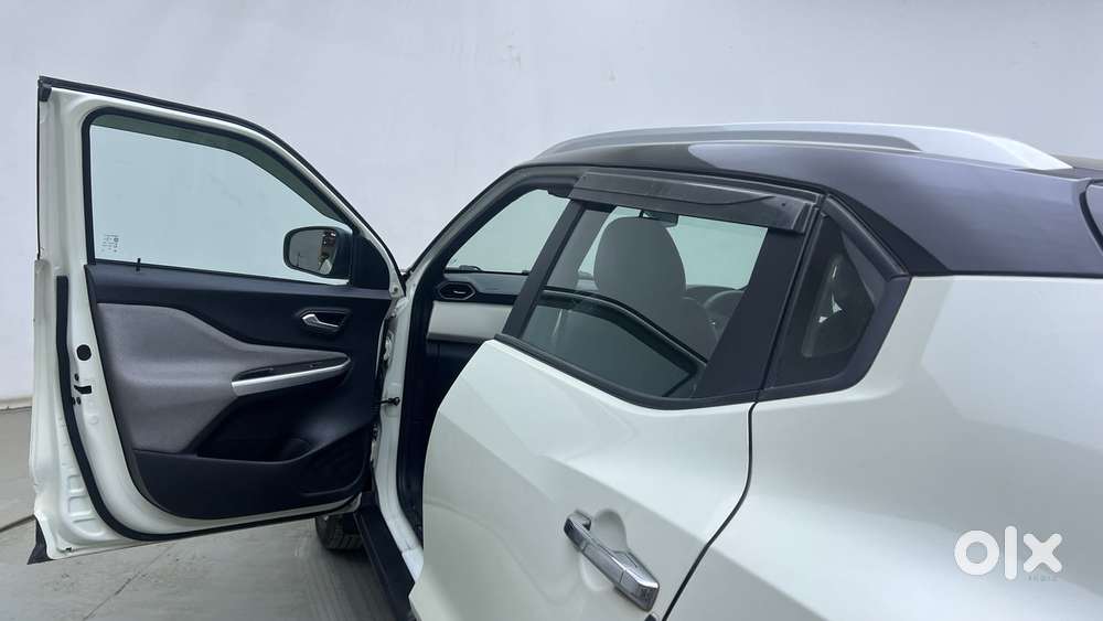 Nissan Magnite Xv Turbo, 2022, Petrol