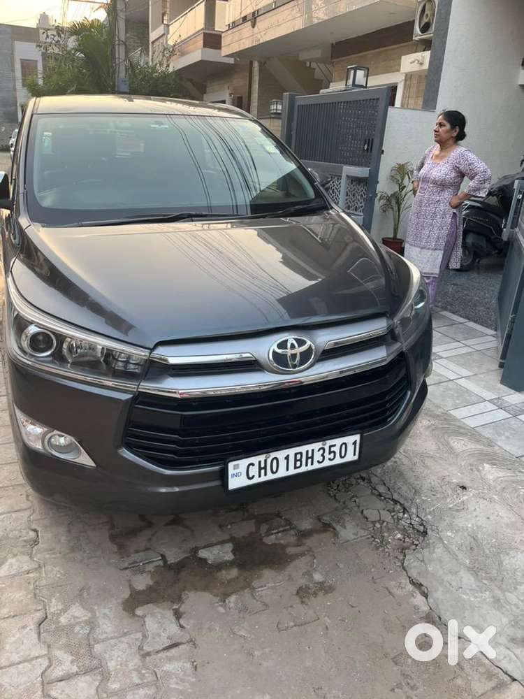 Toyota Innova Crysta 2016 Diesel Well Maintained