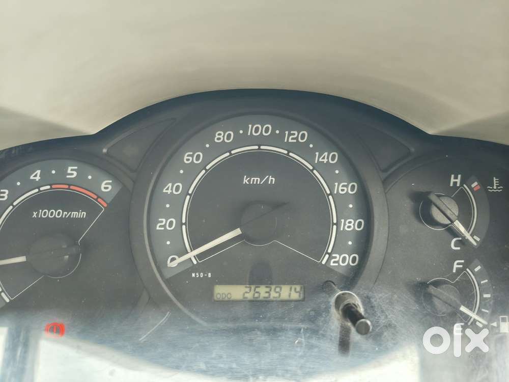 Toyota Innova 2.5 G4 Diesel 8-seater, 2011, Diesel