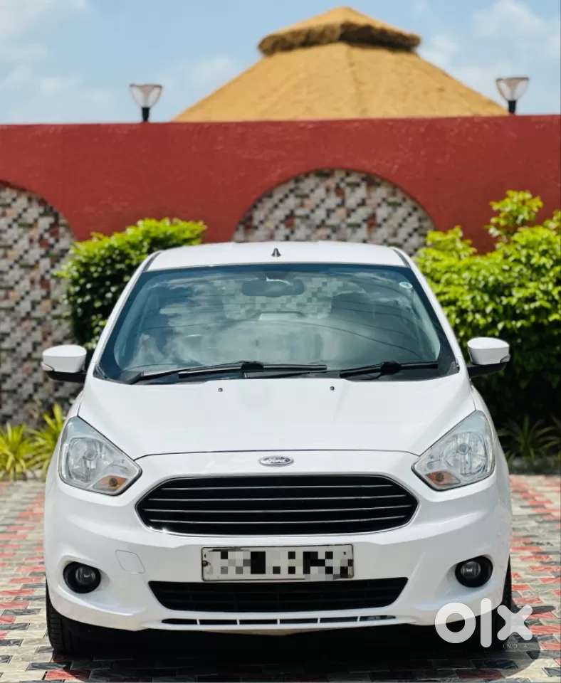 Ford Figo Titanium, 2016, Petrol
