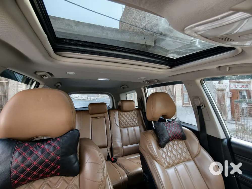 Xuv 500 Full Top Doctor Driven Car Total Company Maintained.