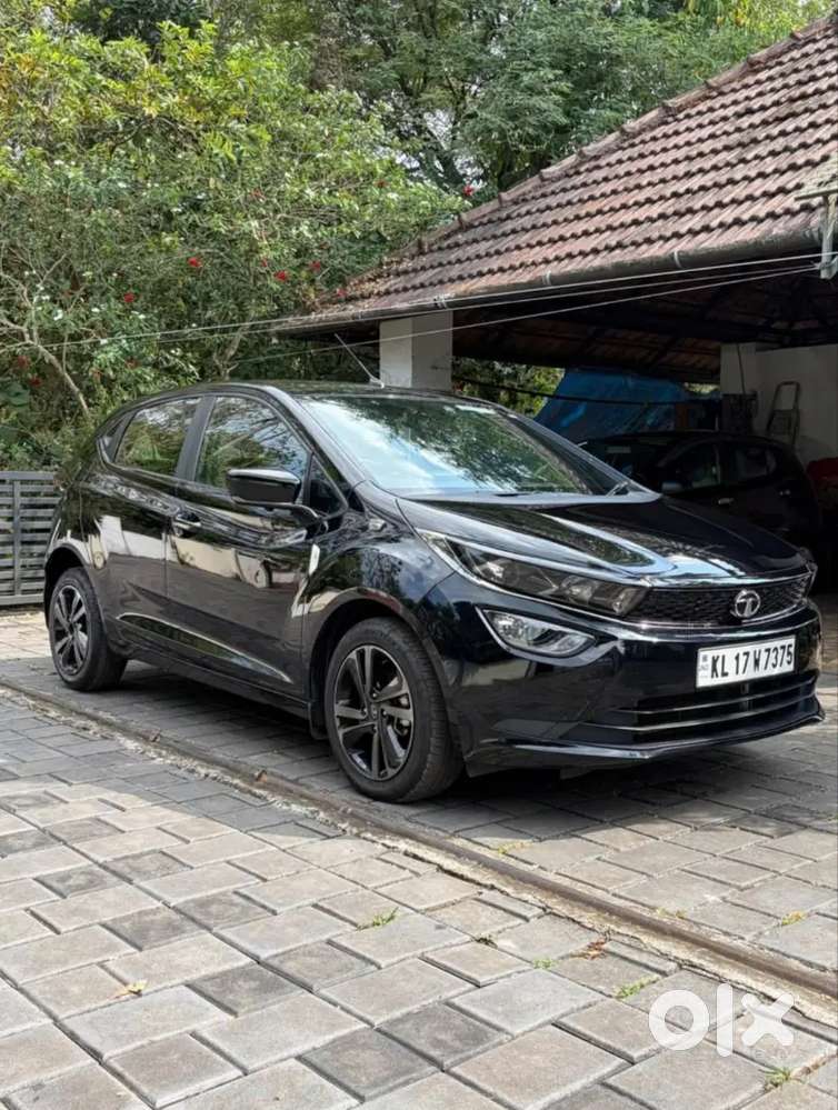 2022 Altroz Diesel Dark Edition Top End