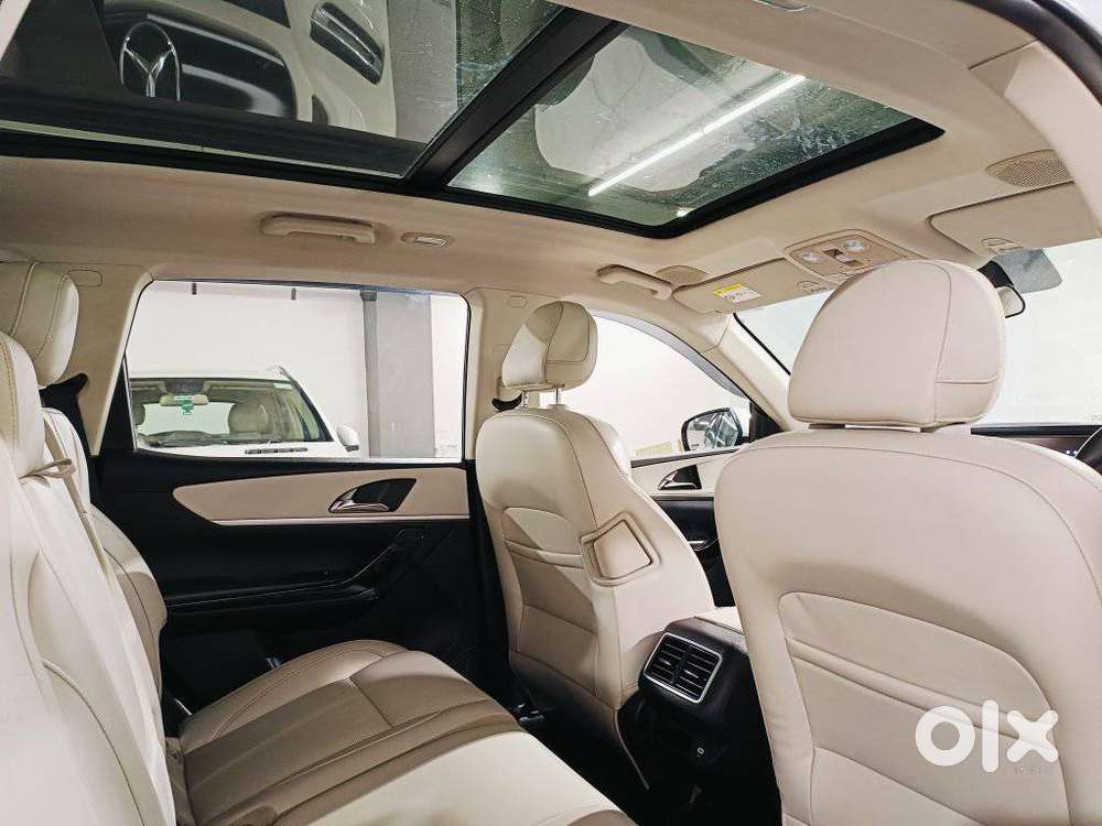 Mahindra Xuv700 2.2 Ax 7 Diesel At Luxury Pack Str, 2023, Diesel