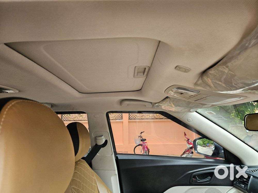 Mahindra Xuv300 W6, 2023, Petrol