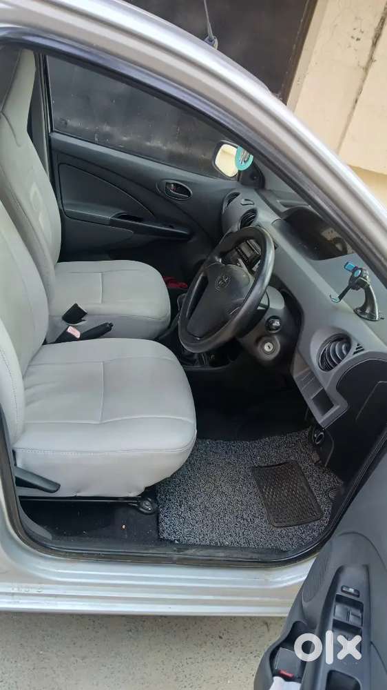 Toyota Etios 2012 1.5g Petrol Silver Well Maintained