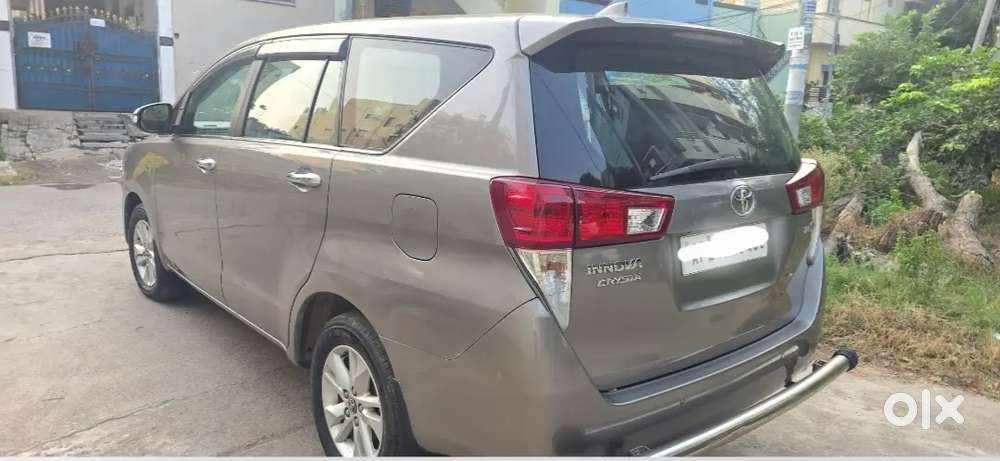 Toyota Innova Crysta 2.4 V 2017